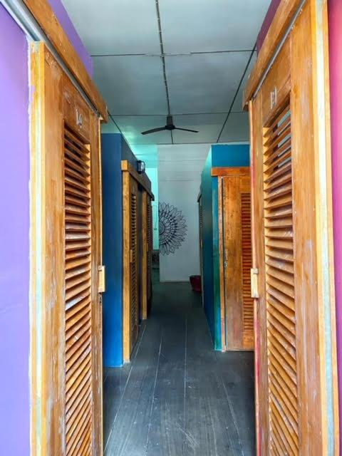 Pomme Hostel Restaurant & Bar - Private Sleeping Cabins Battambang Exterior photo